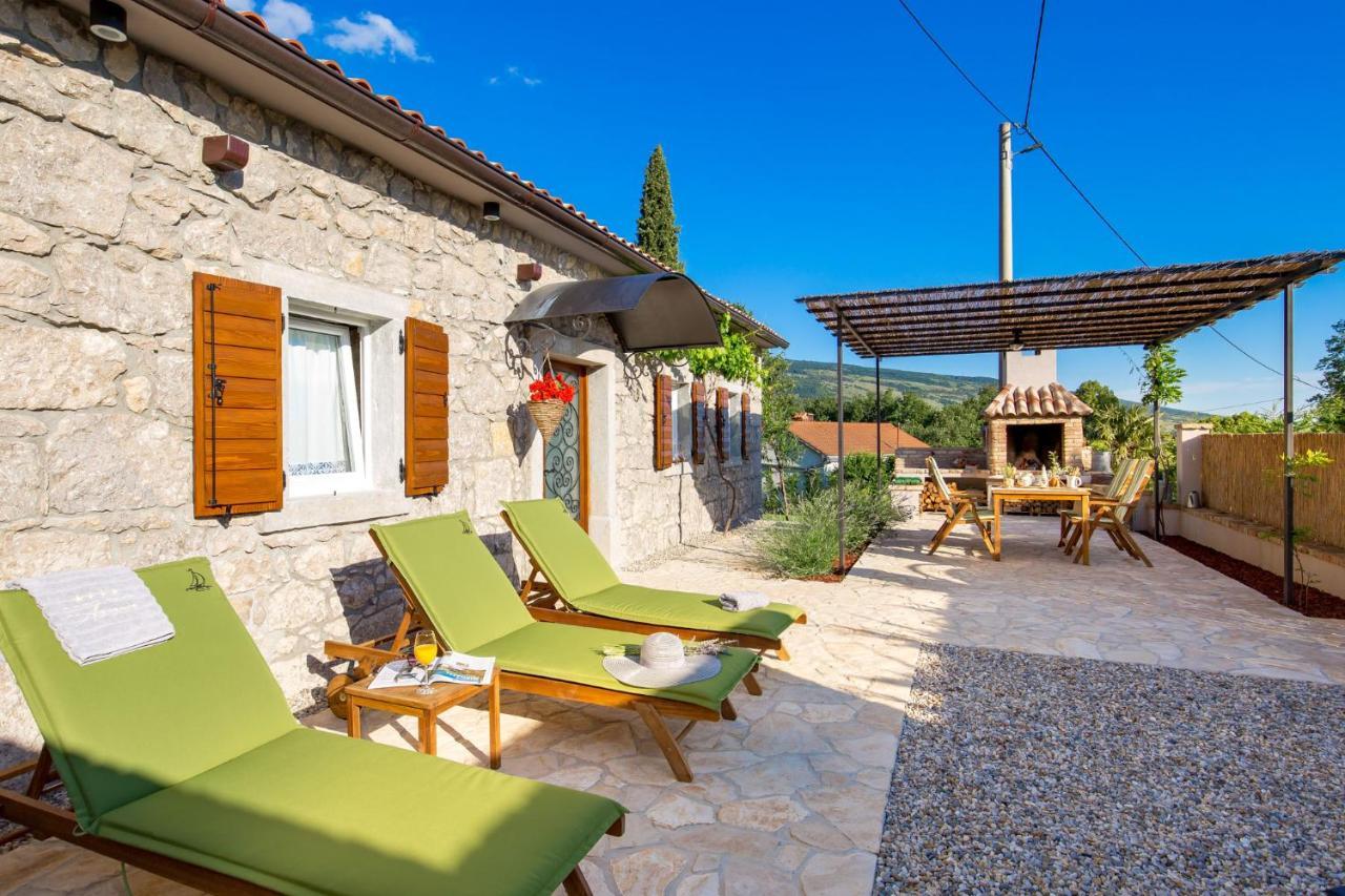 Villa Aurania Vranje Buitenkant foto