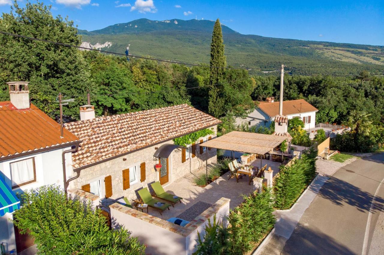Villa Aurania Vranje Buitenkant foto